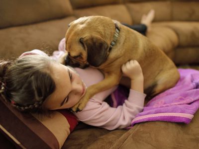 cognitive rest - girl on couch