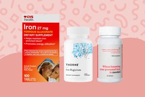 Best iron supplements for pregnancy collaged against pink patterned background