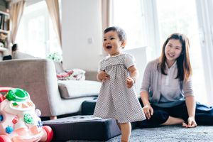 孩子们住在客厅