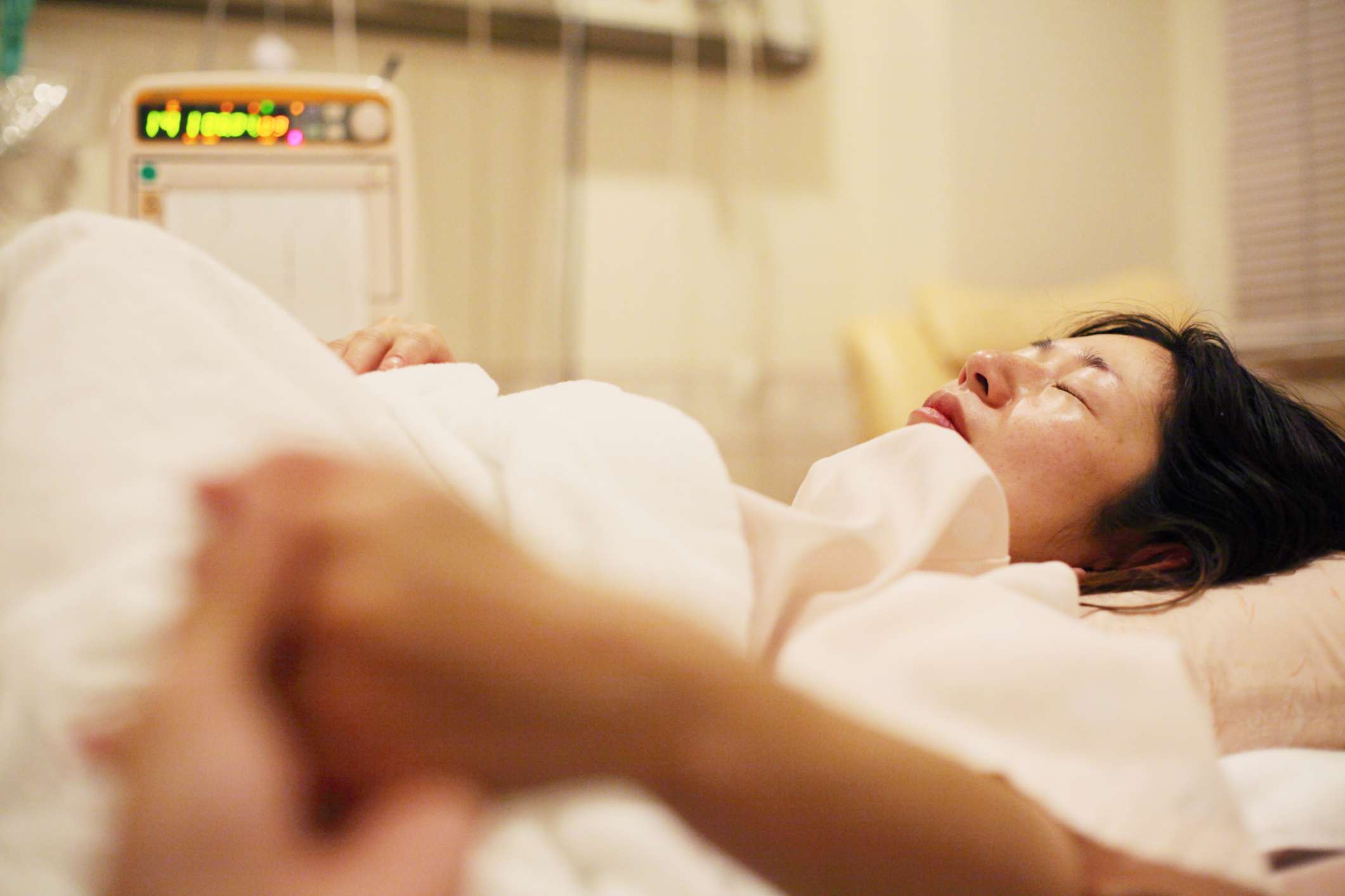 女人分娩