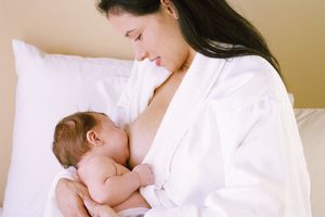 母乳喂养的妈妈