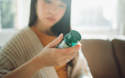 和她的维他命