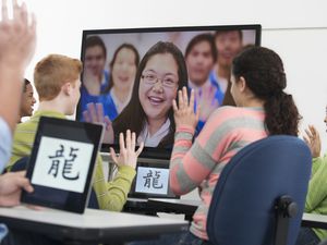 学生的学生都在全球各地。