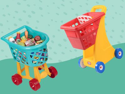 Battat玩具购物车篮子和Tikes Shopping Cart displayed on a two-tone green patterned background