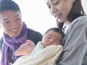 他们和他们的新孩子