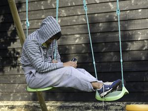 这些警告信号可能表明你的孩子需要专业人士的帮助。