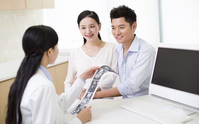 夫妻咨询医生