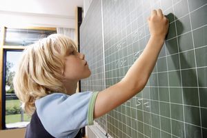 男孩学习数学