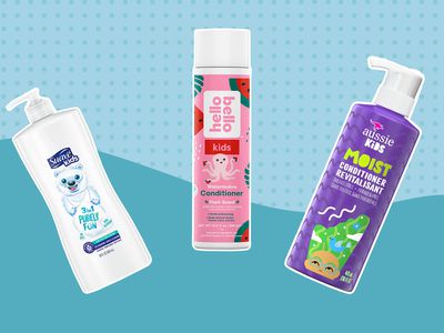 Assortment of conditioners we recommend for kids for all hair types displayed on a two-tone blue patterned background