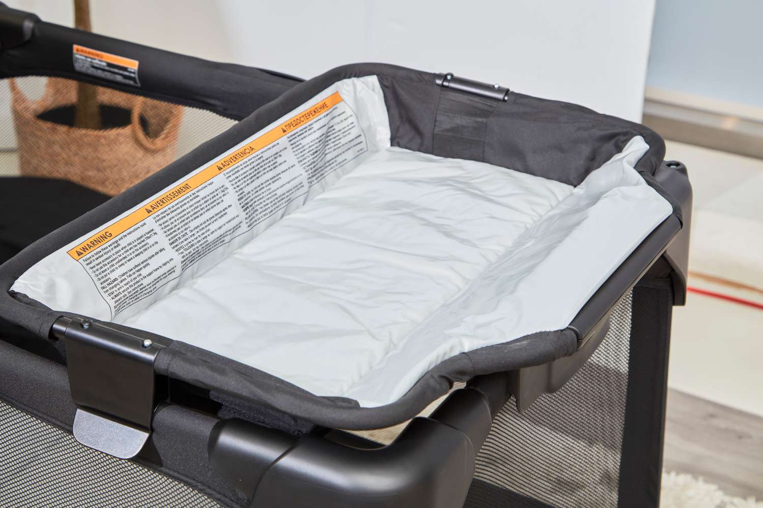 4moms Breeze Plus Playard