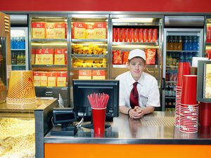 帮助你的孩子保住第一份工作。